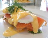 Egg Benedicts with Smoked Salmon and Dill Sauce Recipe
