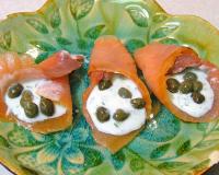 Smoked Salmon with Capers and Dill Sauce Recipe